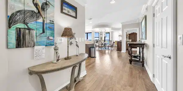 10 Harbor Boulevard