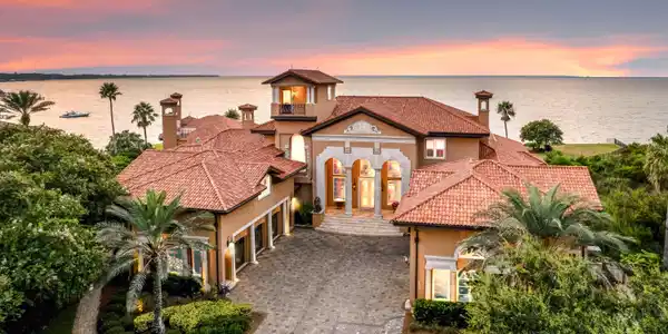 Image 3: 4300 Breakwater Drive Dusk-207