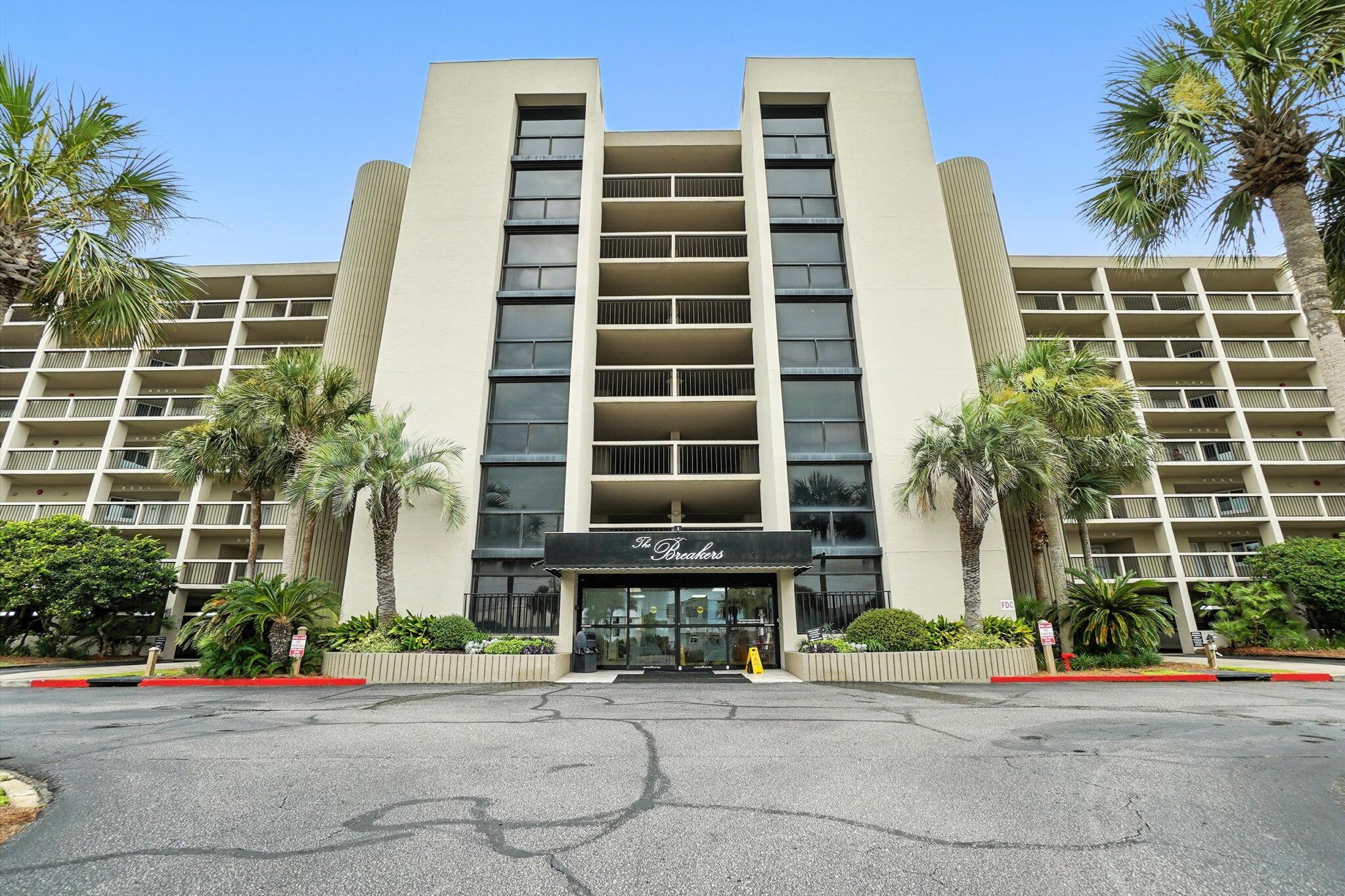 Image 1: 1-web-or-mls-381-santa-rosa-blvd-w709