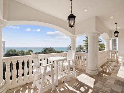 30 Pelican Circle