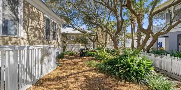 Image 2: Exterior