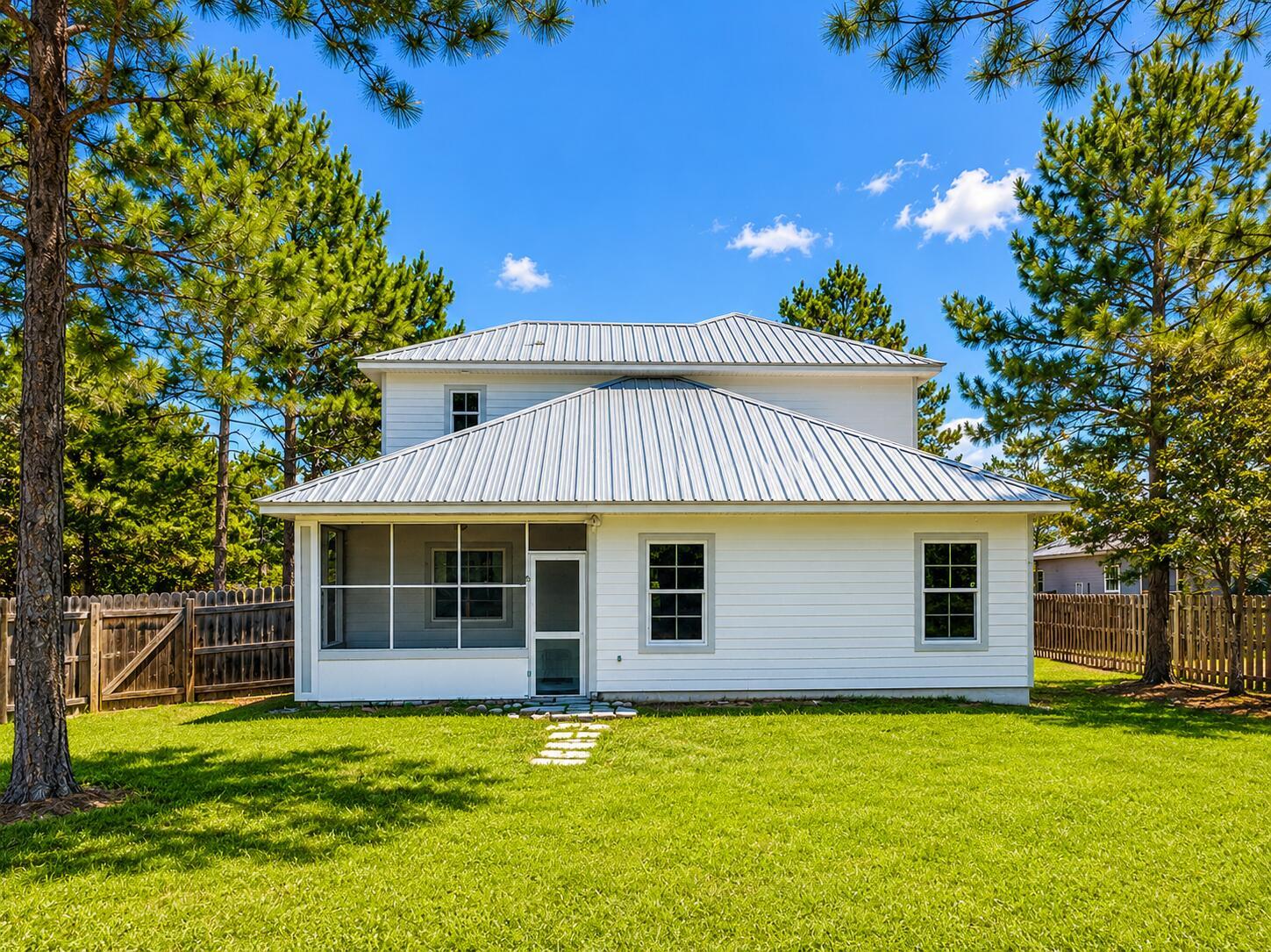 Image 2: 198_Lamb_Rear_Exterior