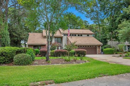1207 Chantilly Circle