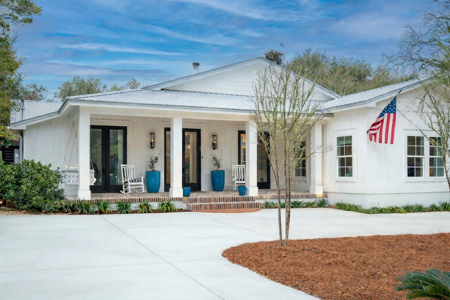 Image 2: Exterior - Front