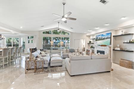1415 E Baytowne Circle