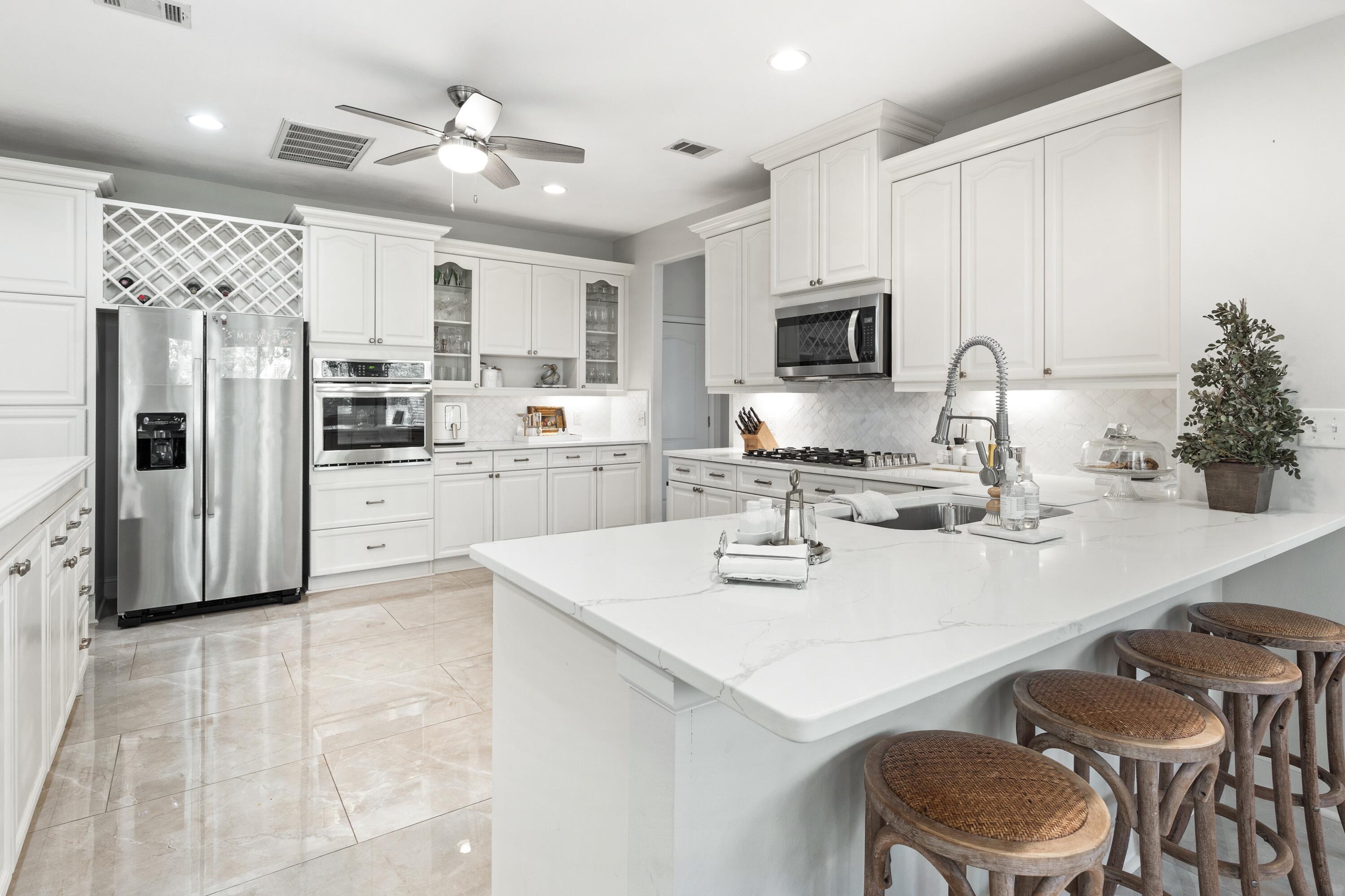Image 2: 1415 Baytowne Circle East-10
