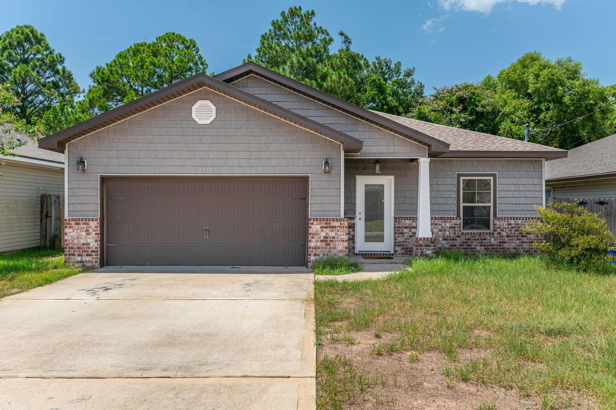 Image 1: 1-web-or-mls-2239 Tom St Exterior-1