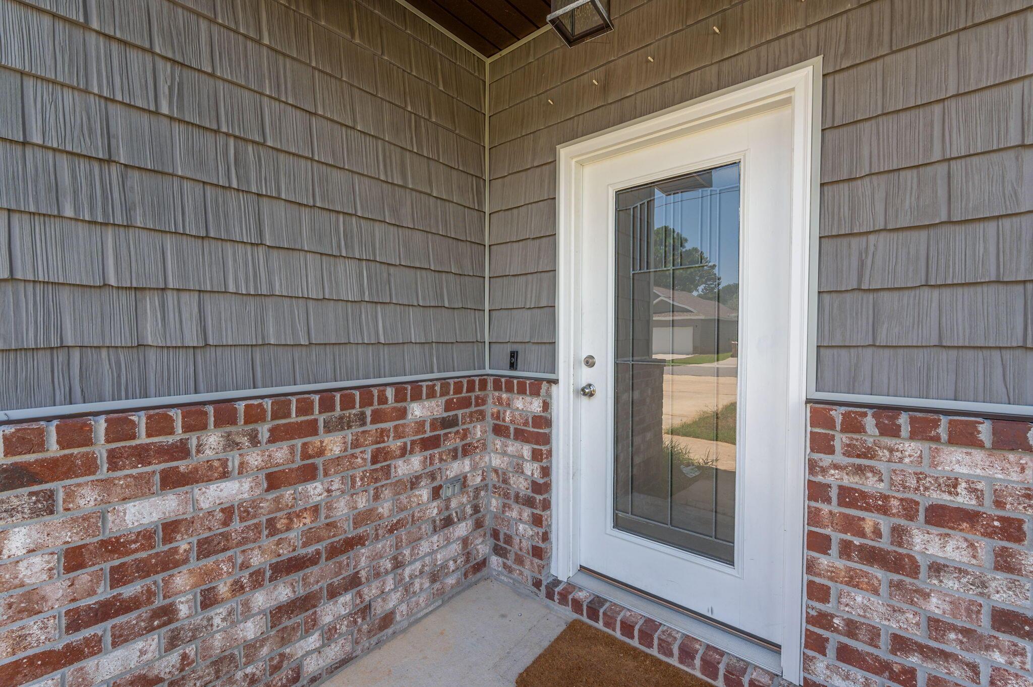Image 4: 4-web-or-mls-2239 Tom St Exterior-4