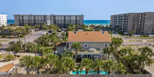 631 Pelican Drive