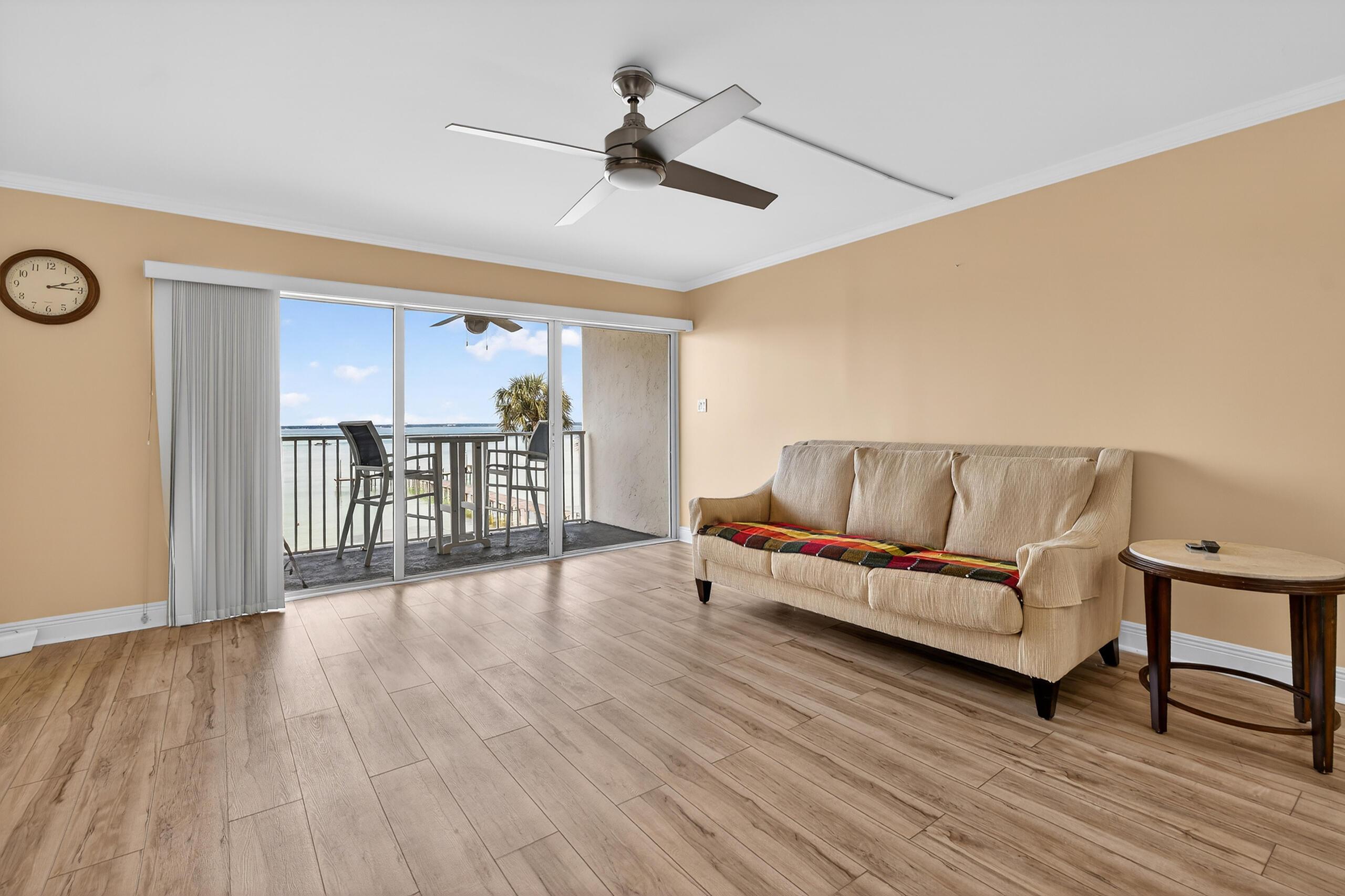 Image 3: 031_151 Calhoun Ave unit 301-27