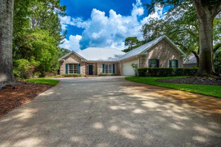 1402 Winged Foot Drive