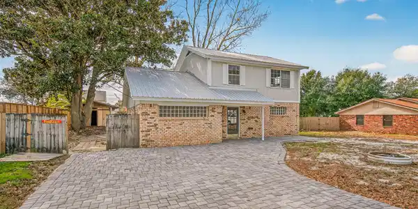 702 Whippoorwill Lane
