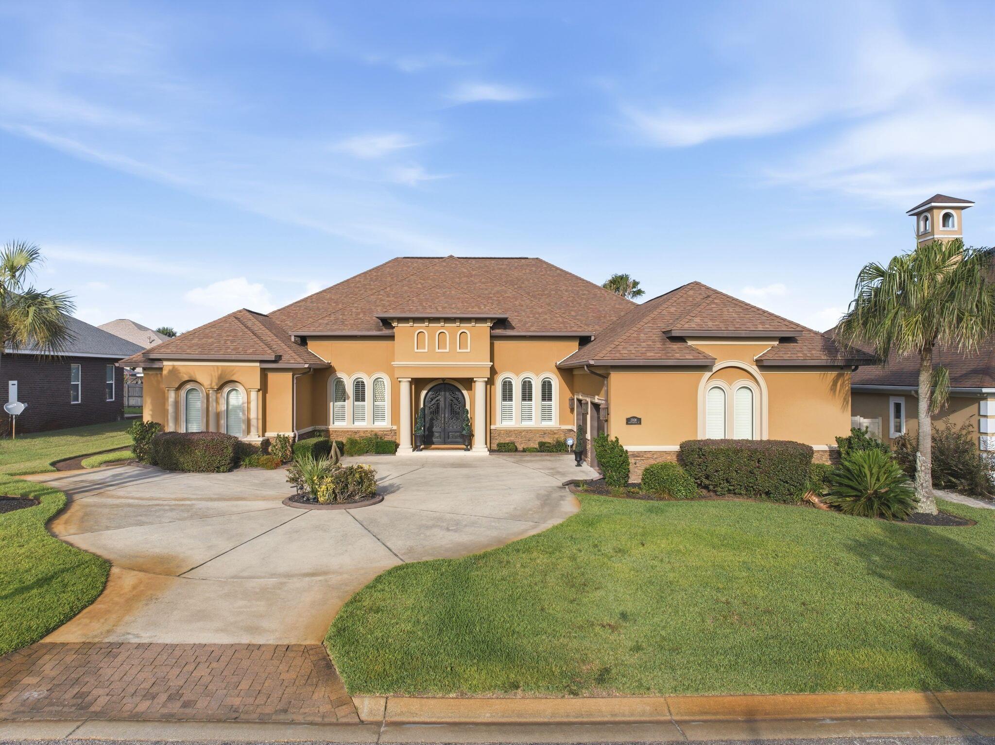 Image 1: 1-web-or-mls-2008-fontainebleau-ct