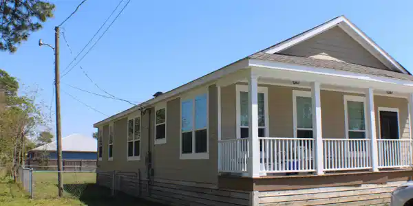 Image 3: Side of House