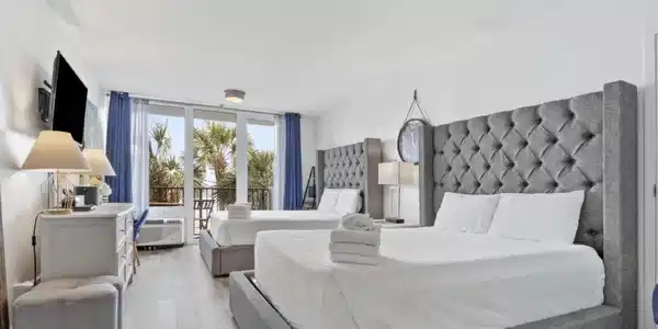 200 SANDESTIN BLVD N