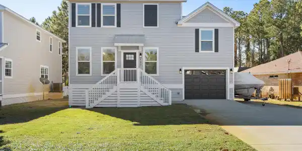 489 Riley Court