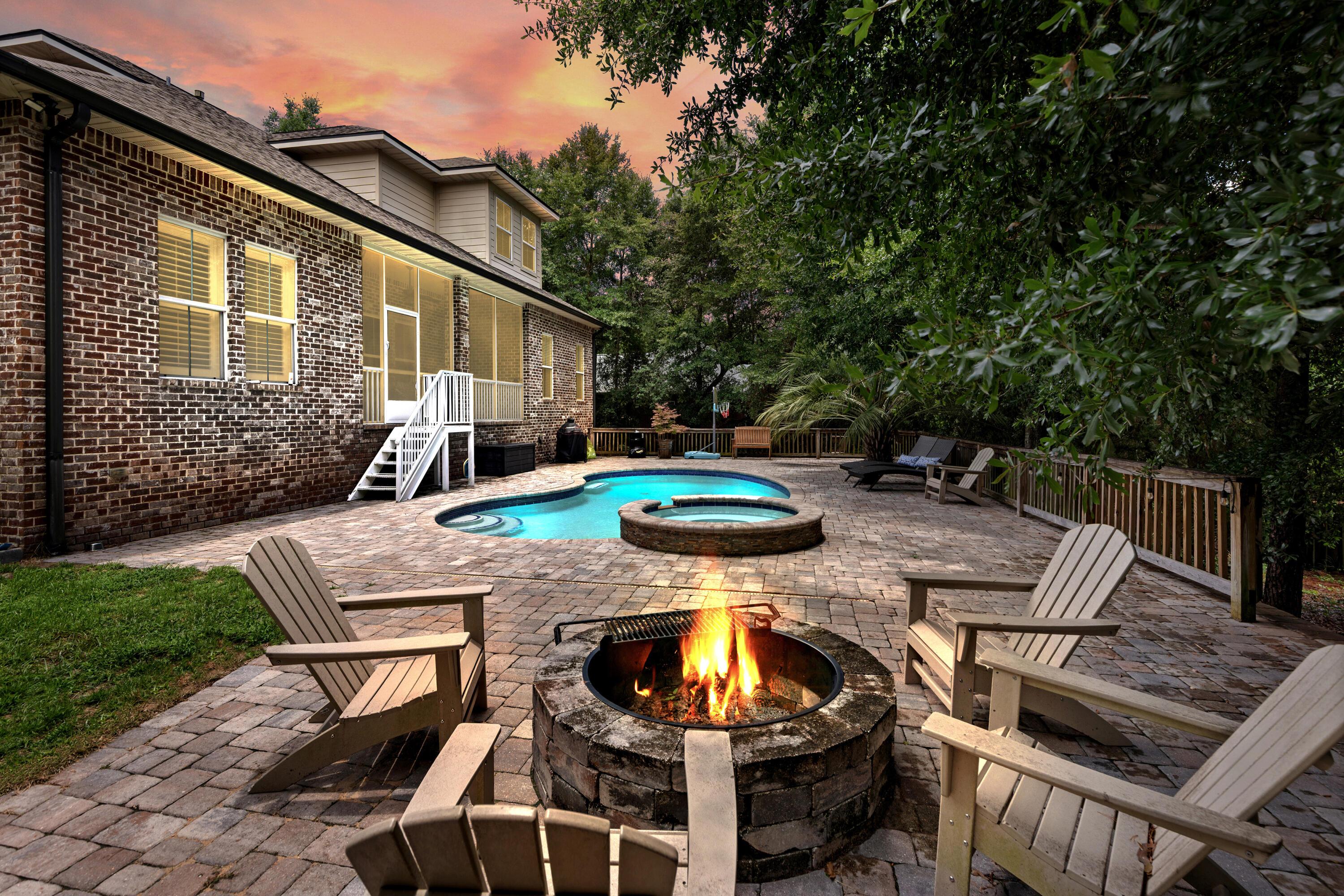 Image 3: Fire Pit/Pool - Dusk