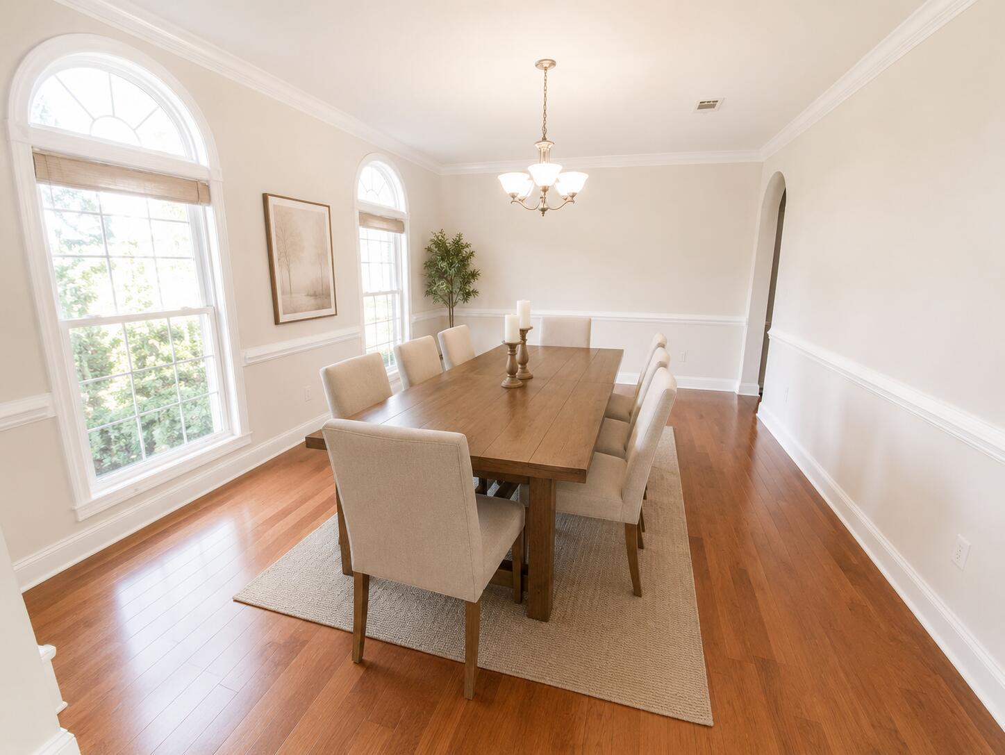Image 3: formal dining 147