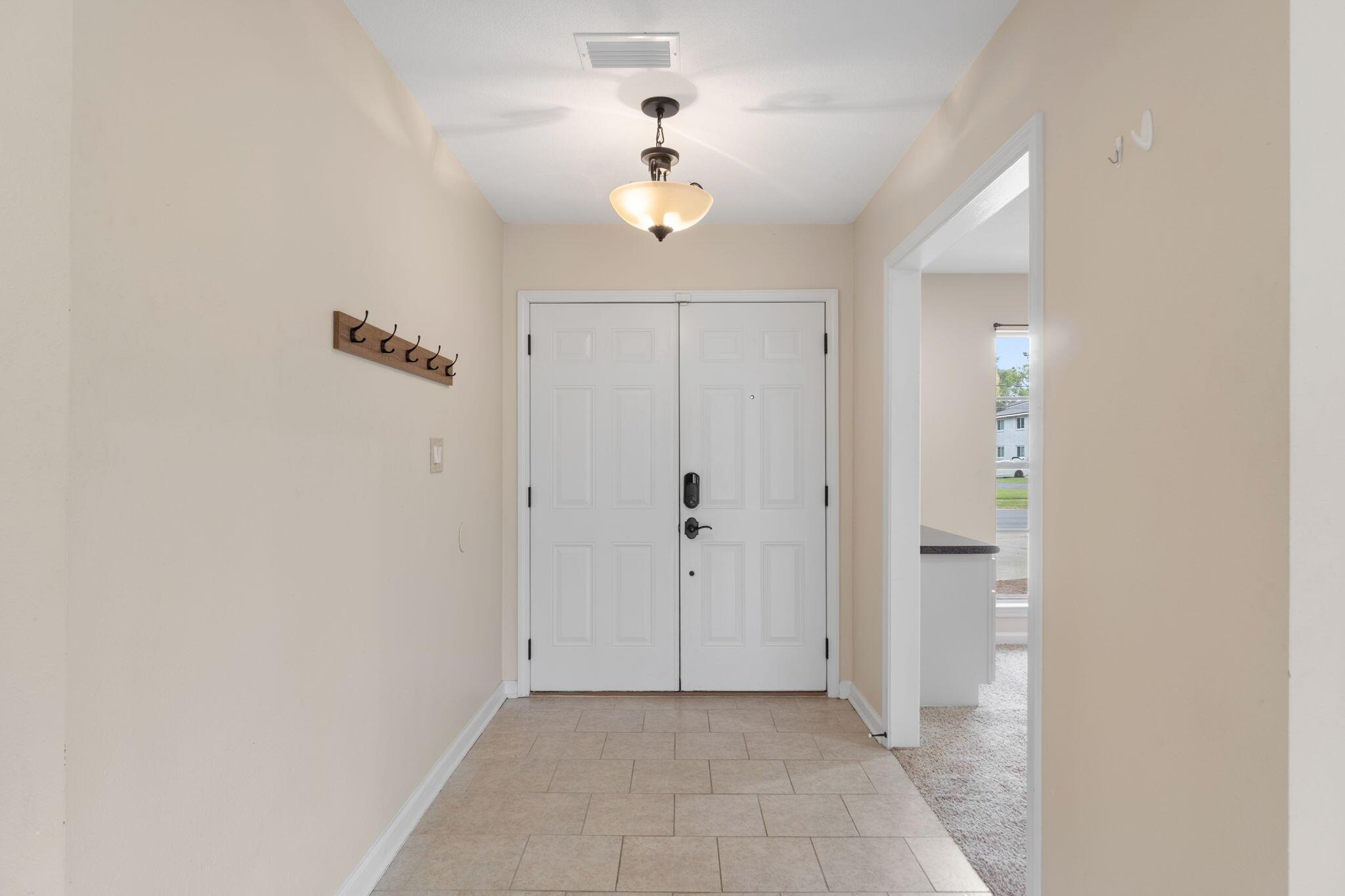 Image 4: Entrance