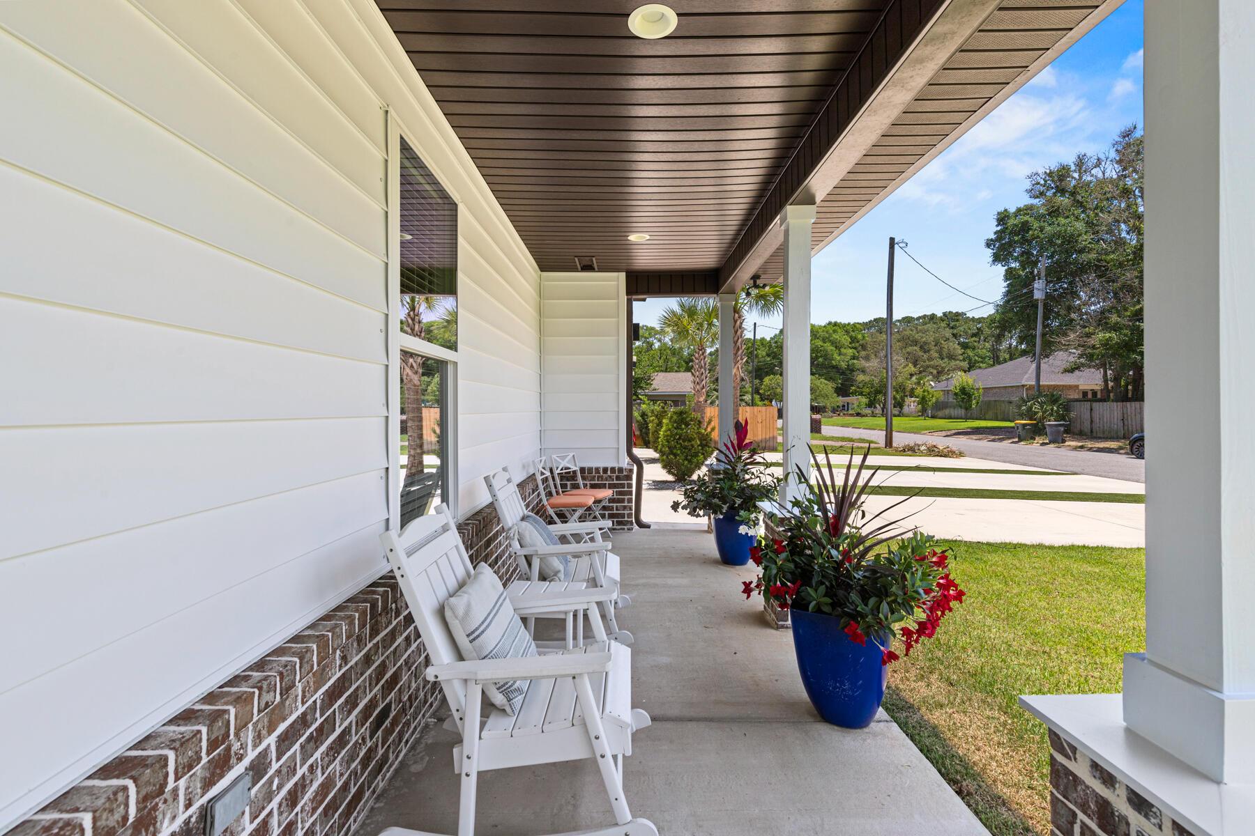 Image 3: Front Porch