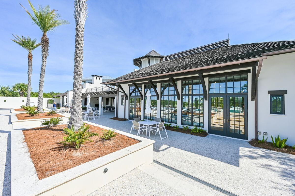 Image 2: Workout facility