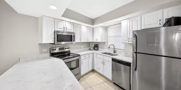 Image 2: Kitchen