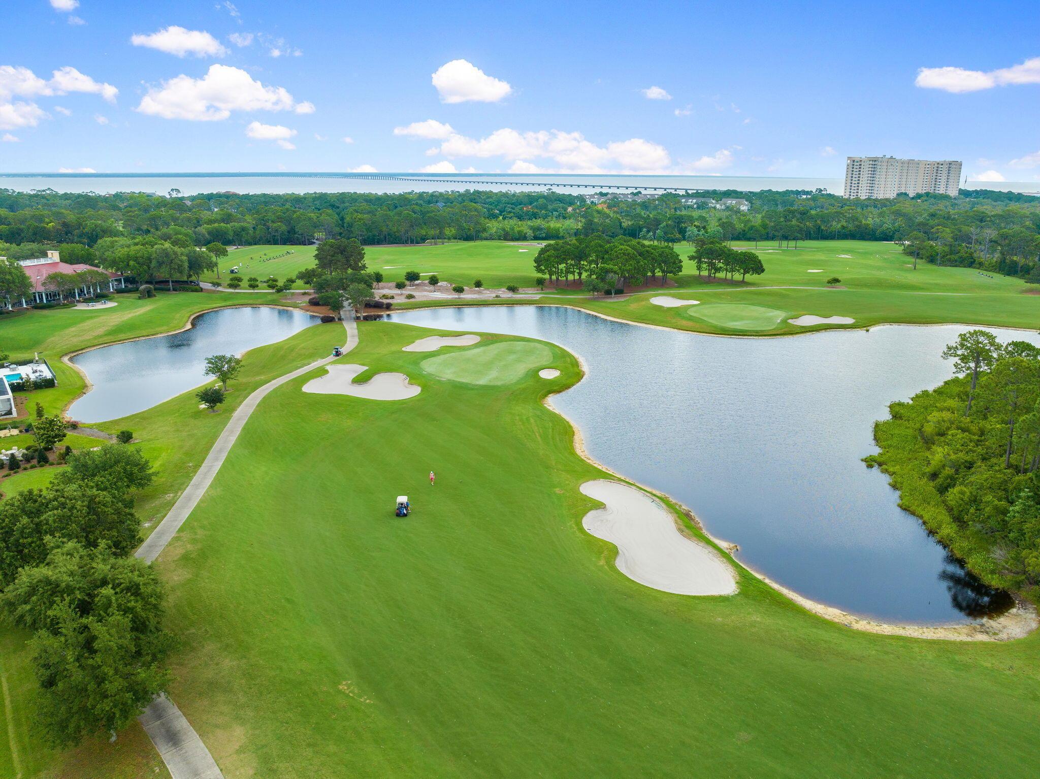 Image 2: Golfer's paradise