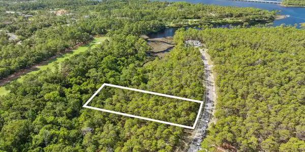 1739 Lost Cove Lane