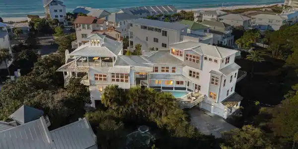 425 Beachfront Trail