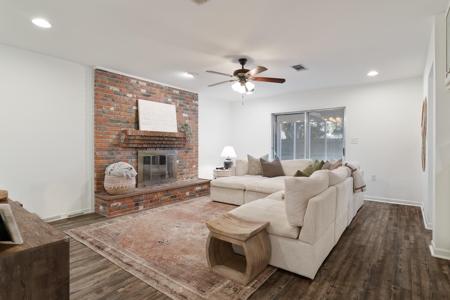 702 Tarpon Lane