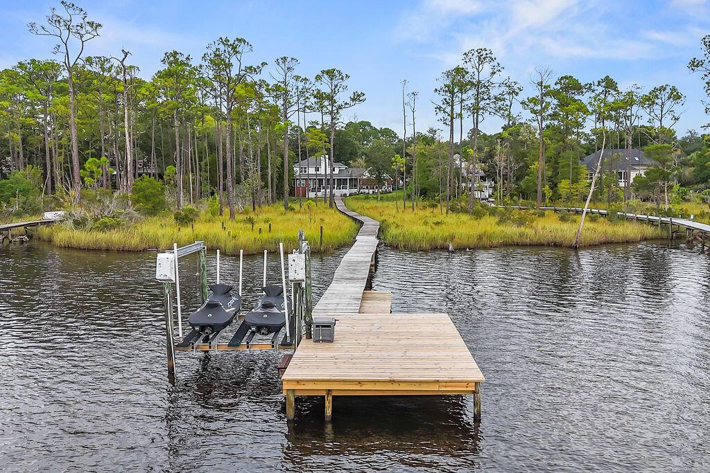 Image 3: 4495WoodbridgeDrone-4