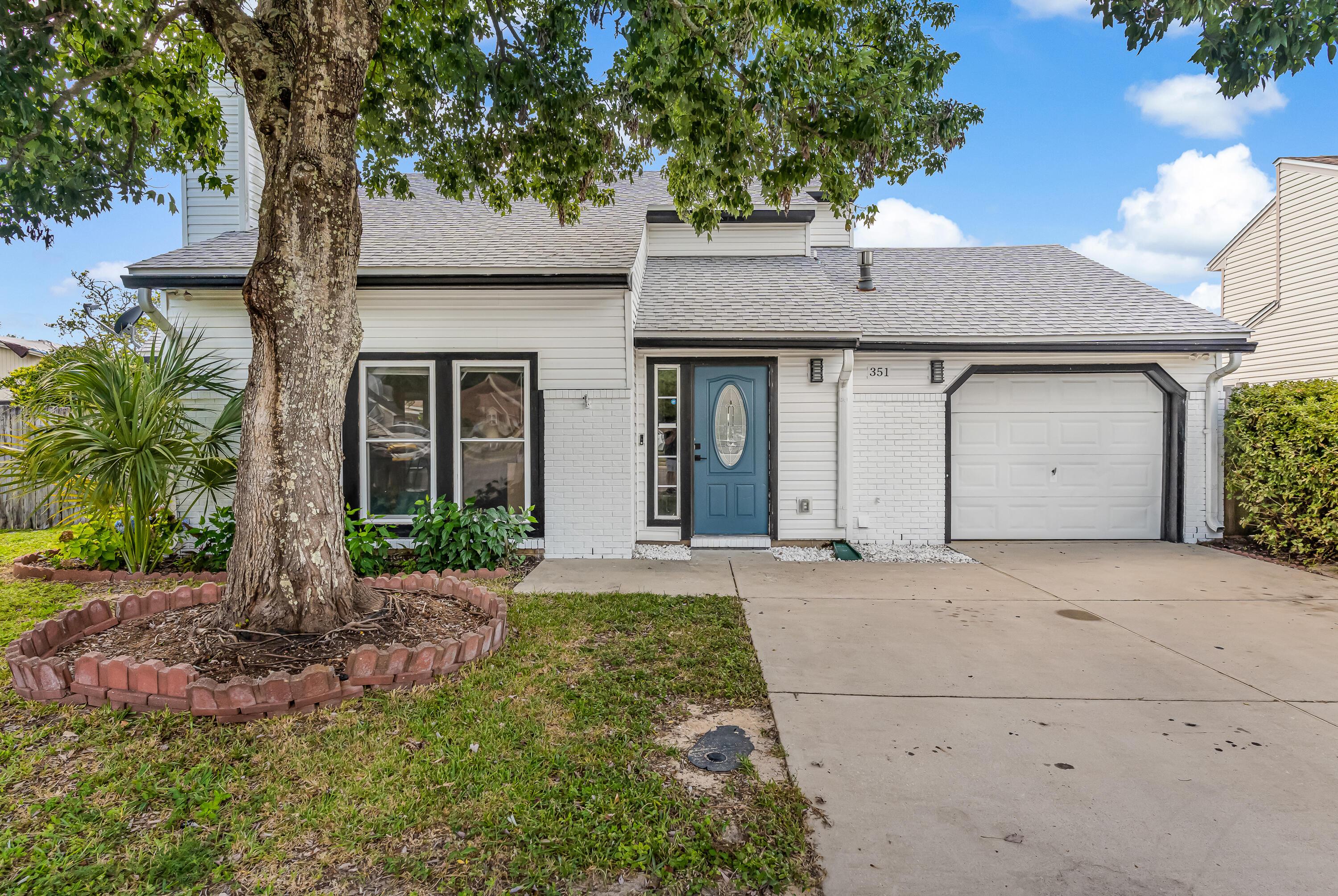 Image 1: 351 canterbury cir nw-2