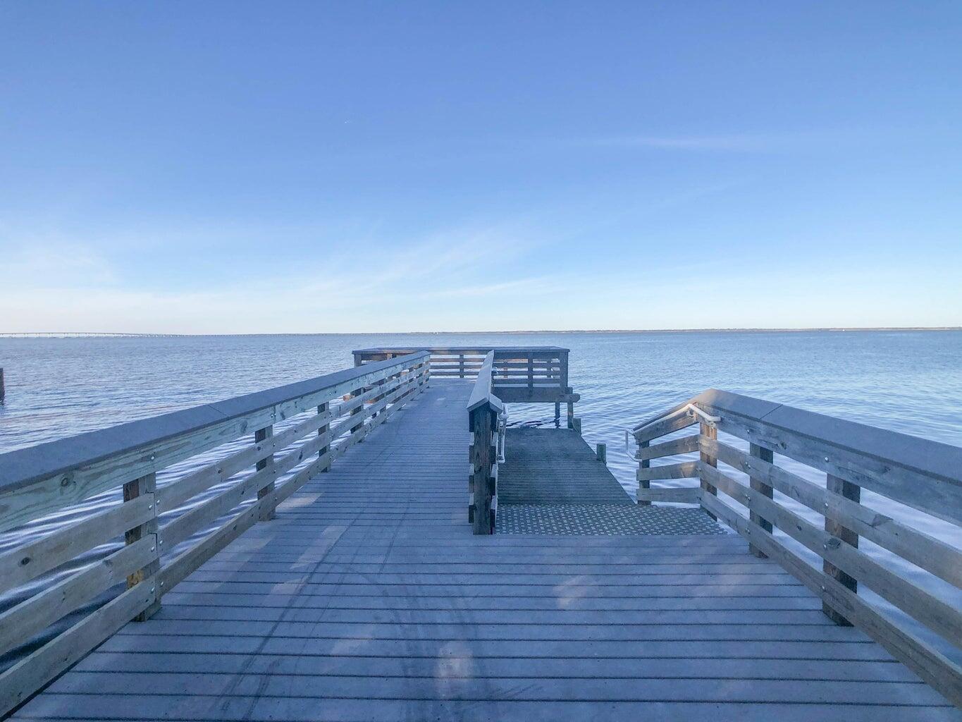 Image 4: Dock on the Bay