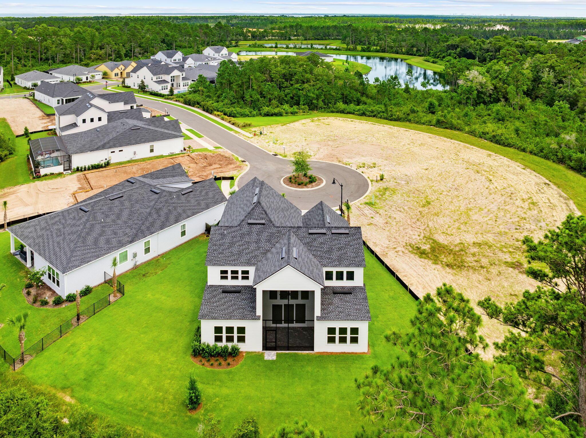 Image 4: Aerial view pic 2