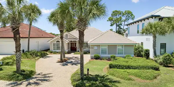 Image 3: Front of House