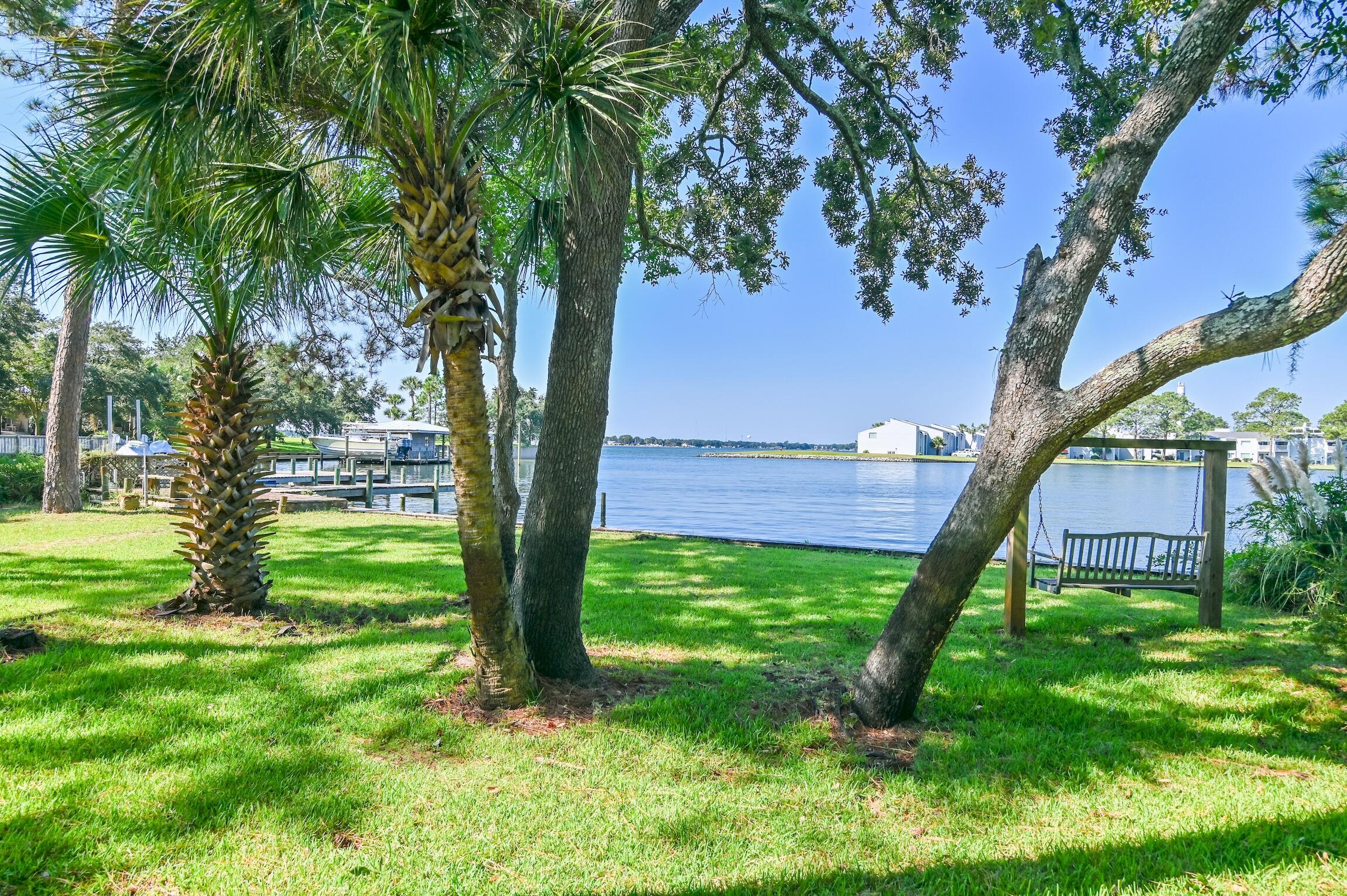 5 Bayshore Drive, Shalimar, FL lhrmls01827966