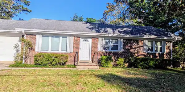 20 Bayview Drive