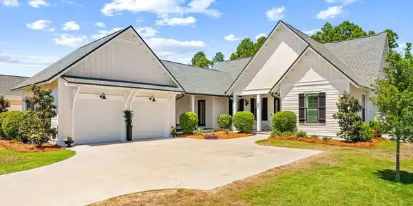 Image 2: 2-web-or-mls-PANHANDLE - 20 W FIRETHORN