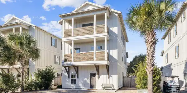 Image 4: Array_20SundanceCt-19