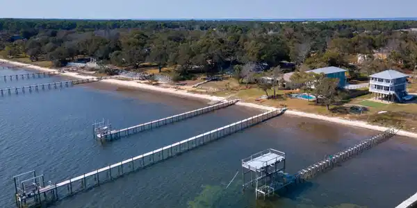 Image 2: Longest Dock with lift