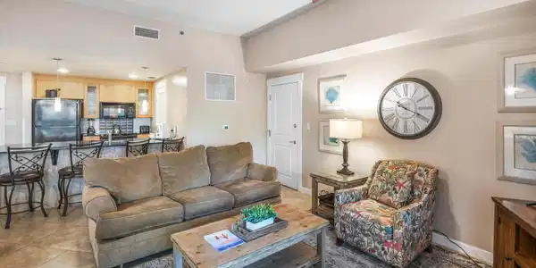 Image 2: Open Floor Plan