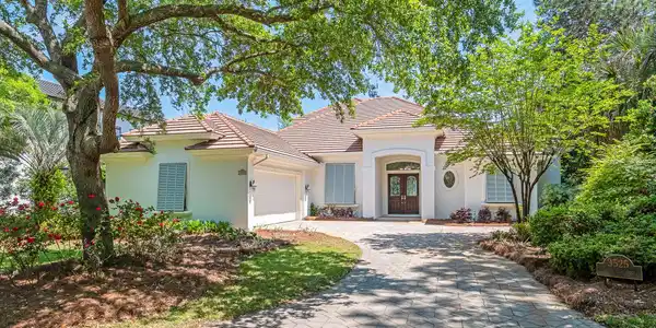 3525 Burnt Pine Lane