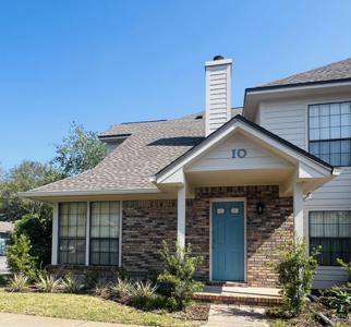 1100 Crosswinds Landing