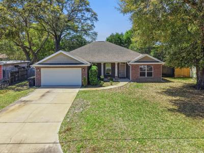 18 SE Pryor Road