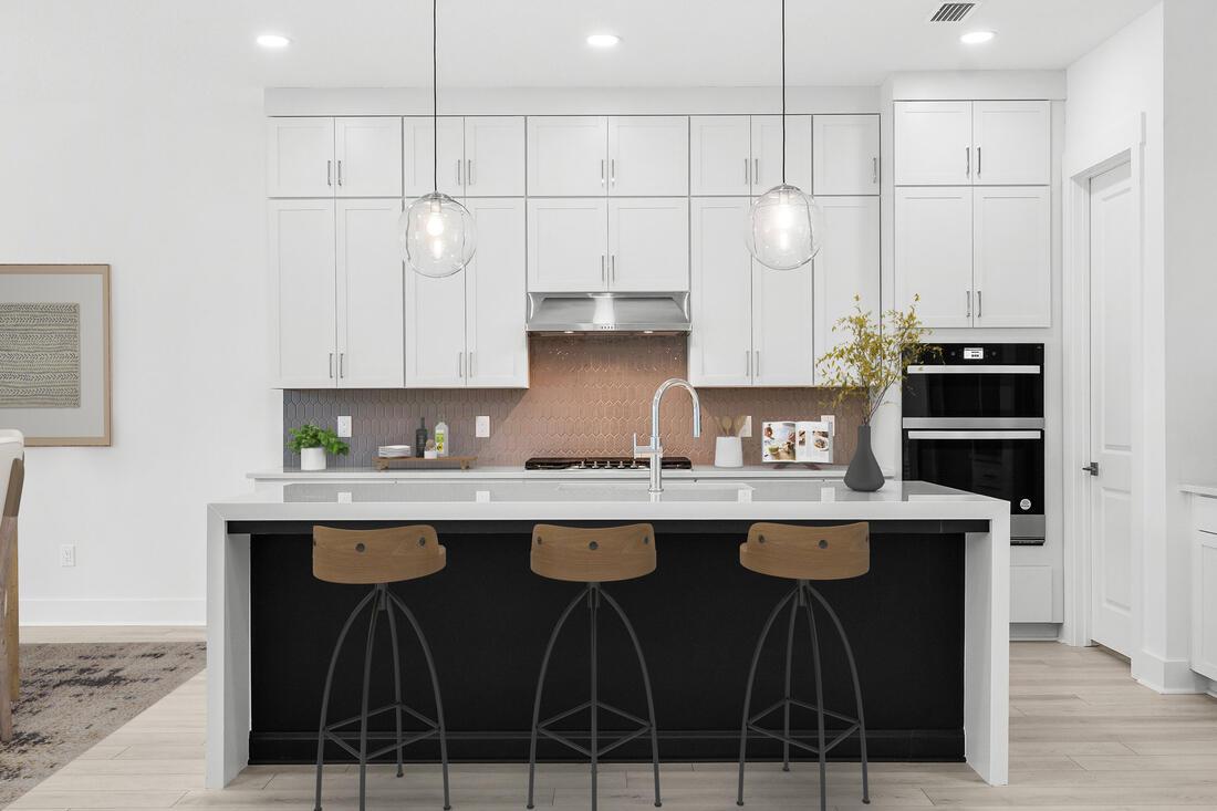 Image 2: Kitchen