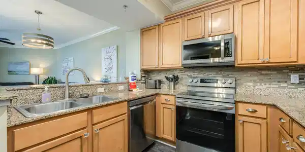 Image 2: 09