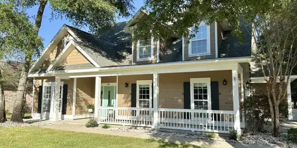 Image 2: 786 Symphony Way, Freeport FL