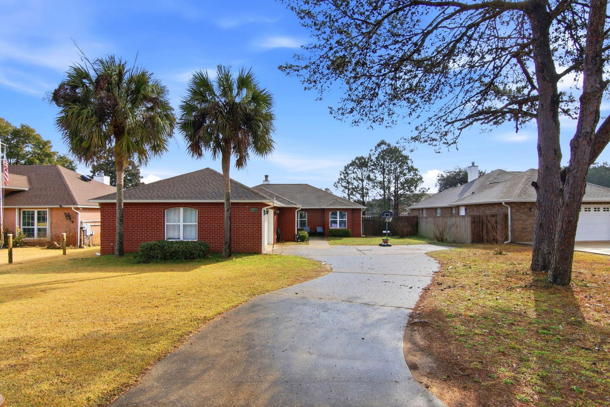 Image 1: 2-001_F8_2708 Creeks Edge Ln