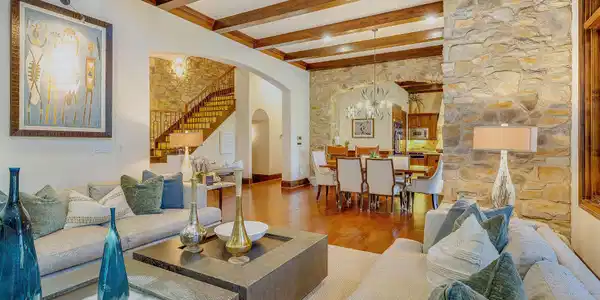 Image 3: Living Area