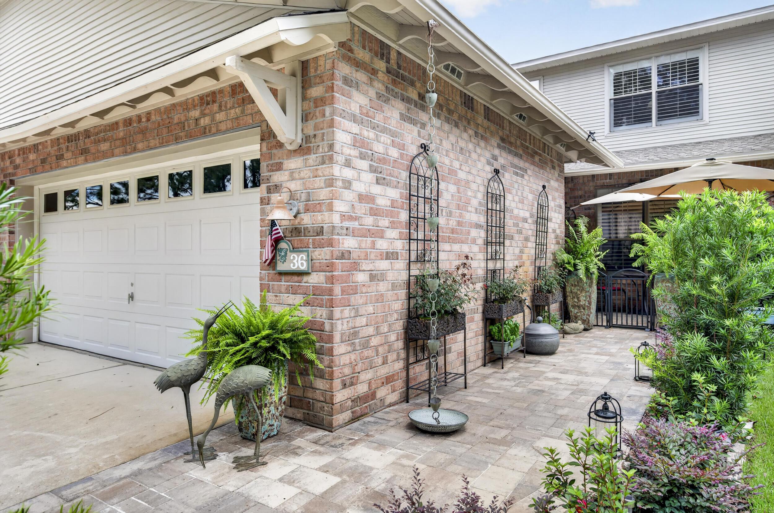 Image 2: Front Yard